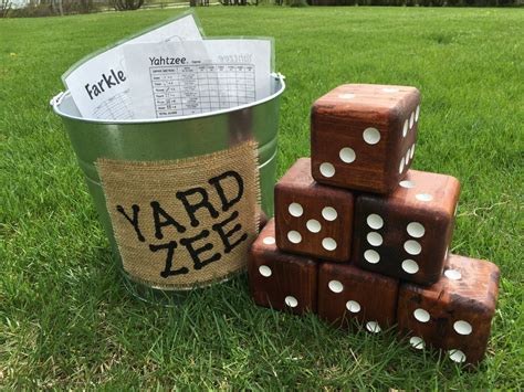 Yard Dice! Onko tämä hauska pihapeli täydellinen kesän koko perheen viihteeksi?